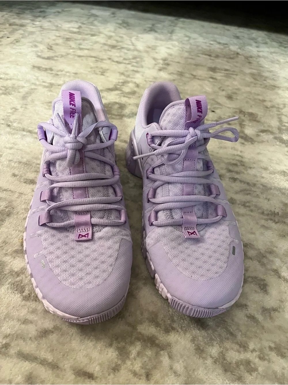 Nike Women’s Lavender shoes sz 9